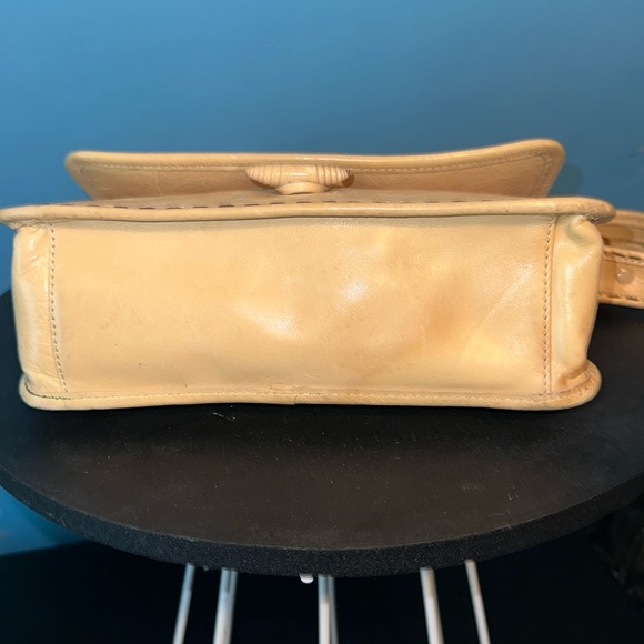 Beautiful Cole Haan clutch bag Beige - Picture 7 of 10